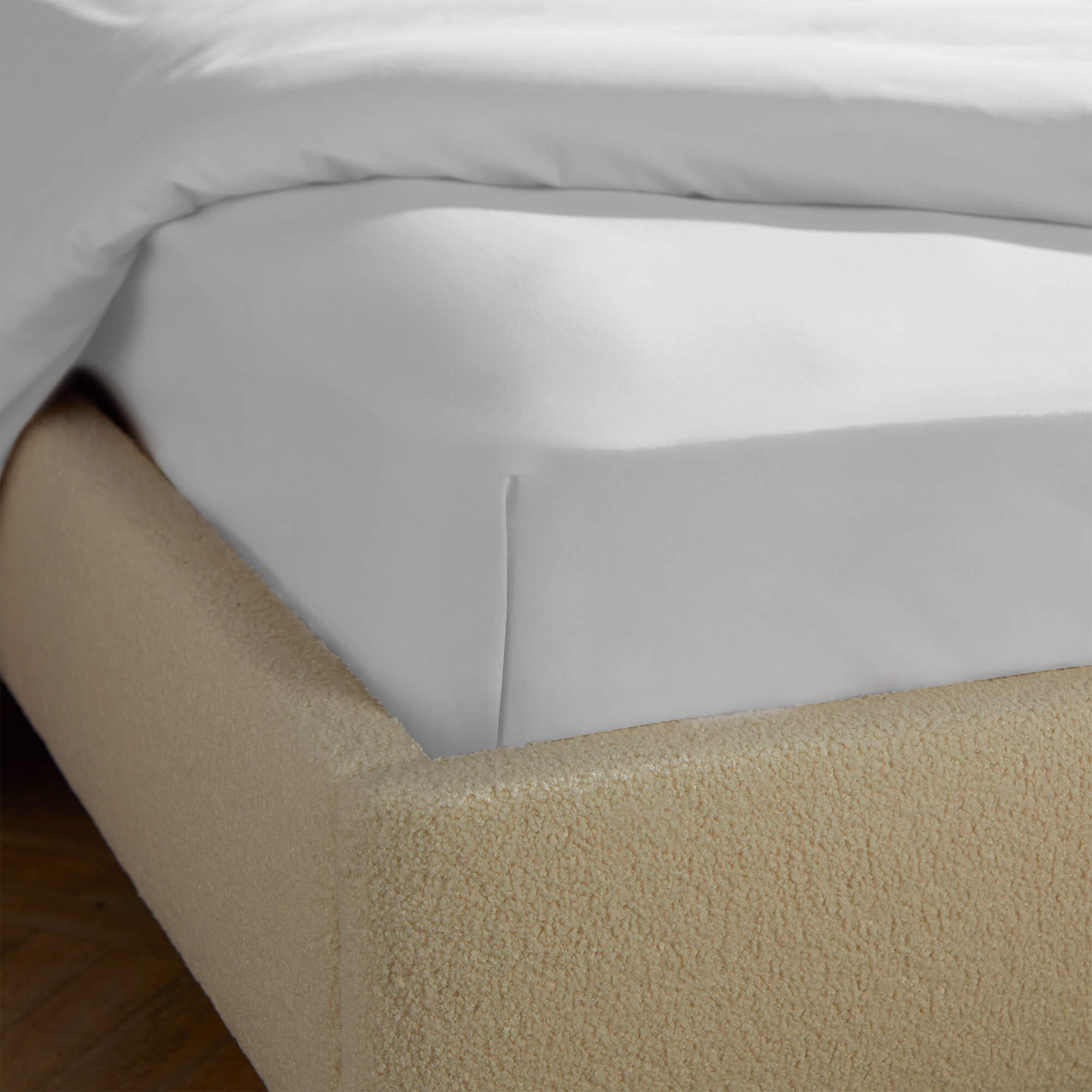 Silentnight Brushed Cotton Fitted Sheet - White-image-592918GE