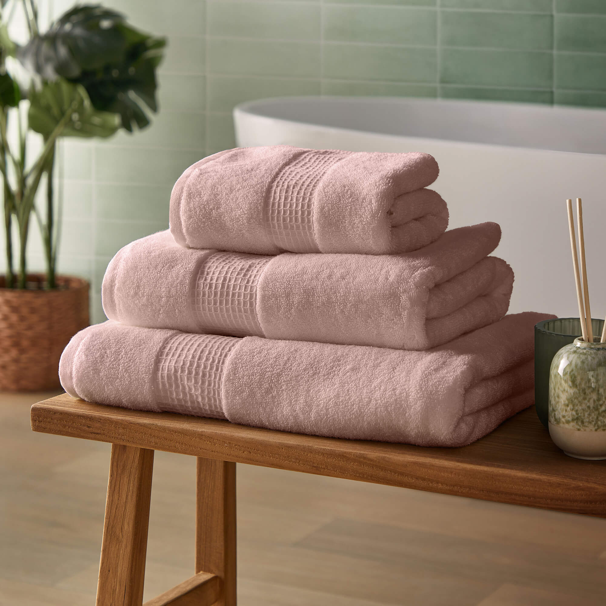 Silentnight Luxury Cotton Towels - Pink-image-589437GE
