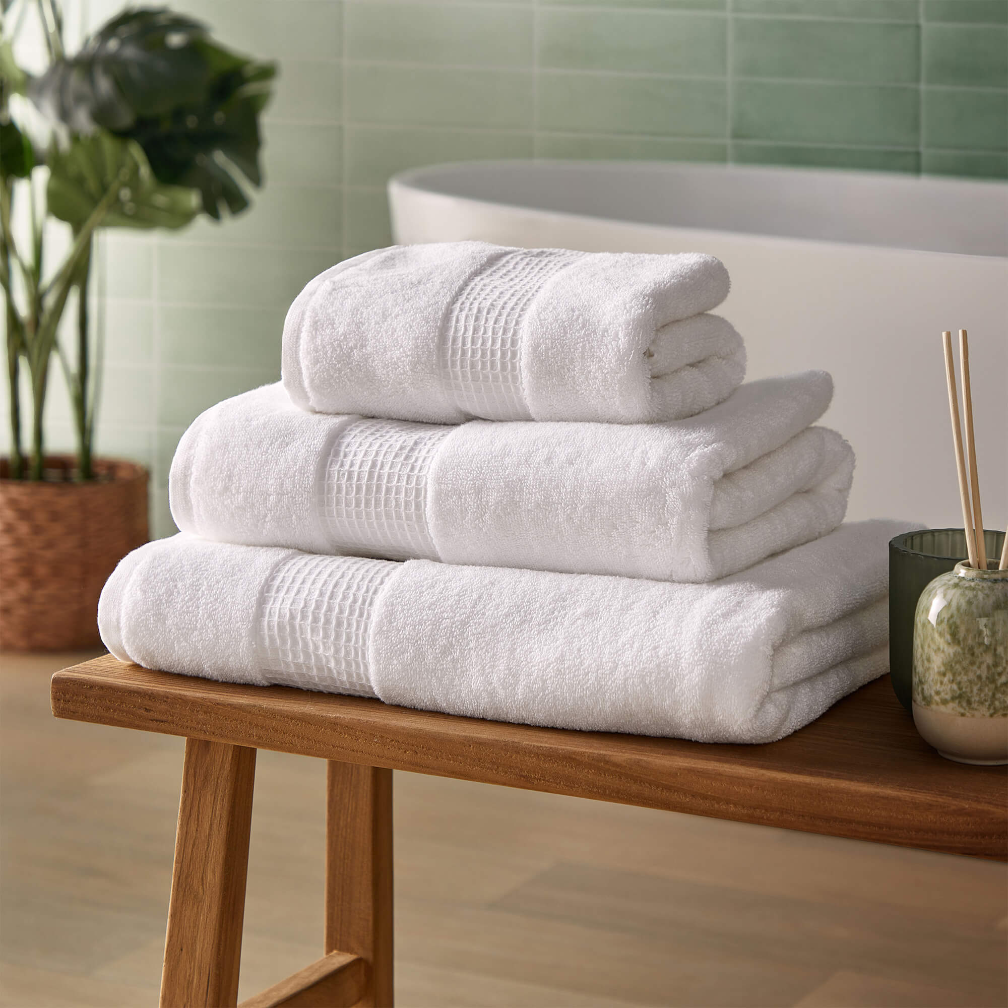 Silentnight Luxury Cotton Towels - White-image-589413GE