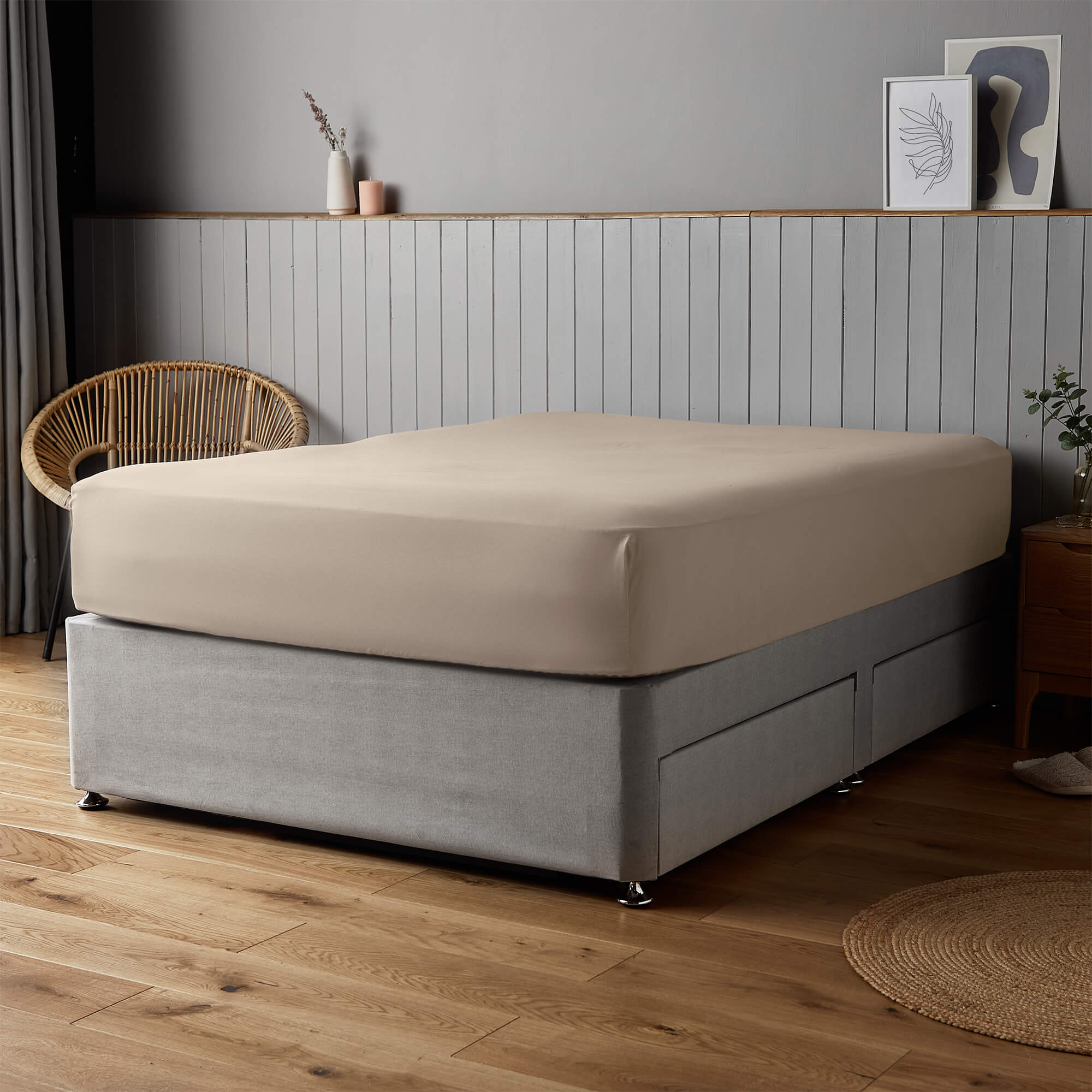 Silentnight Supersoft Natural Fitted Sheet-image-592383GE