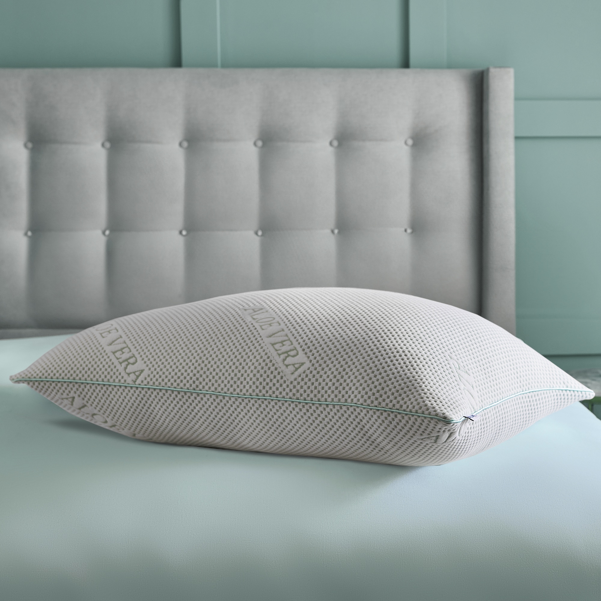 Silentnight Wellbeing Collection Aloe Vera Pillow-image-585446GE