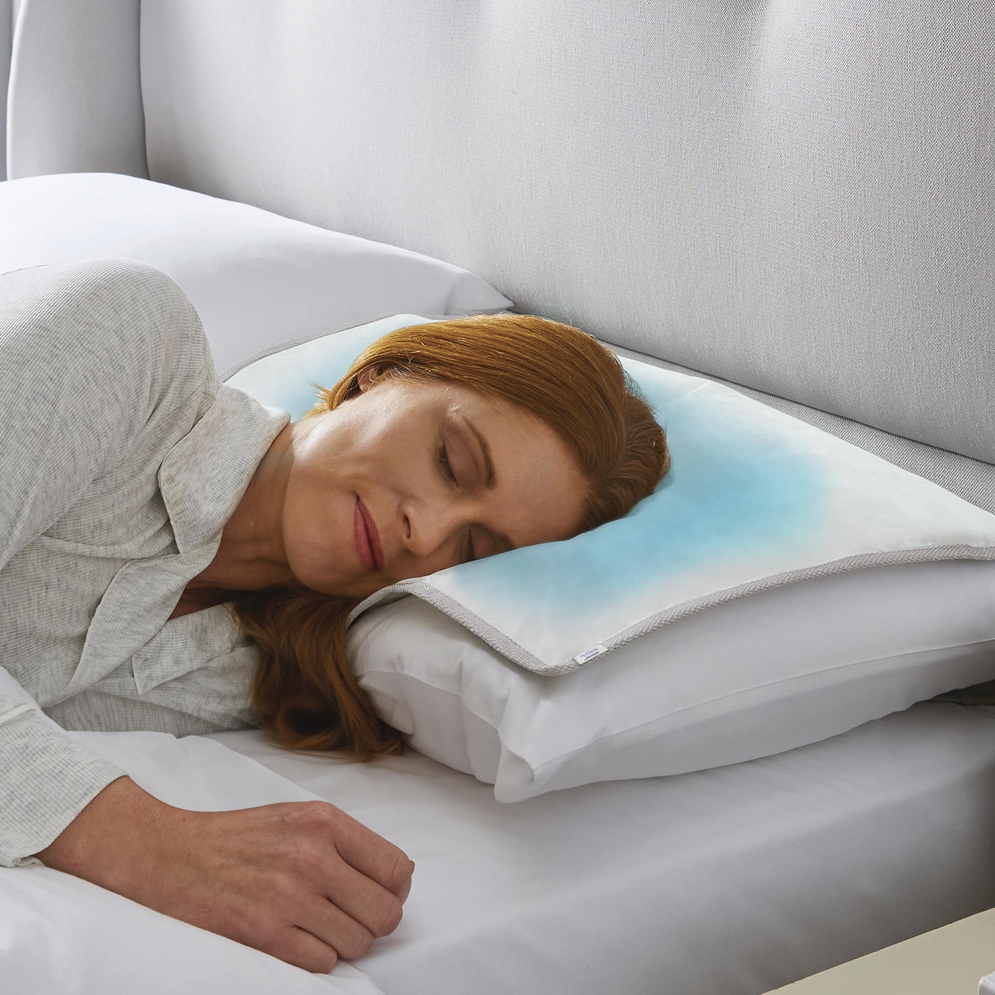 Silentnight Restore Cooling Gel Pillow Pad-image-579322GE