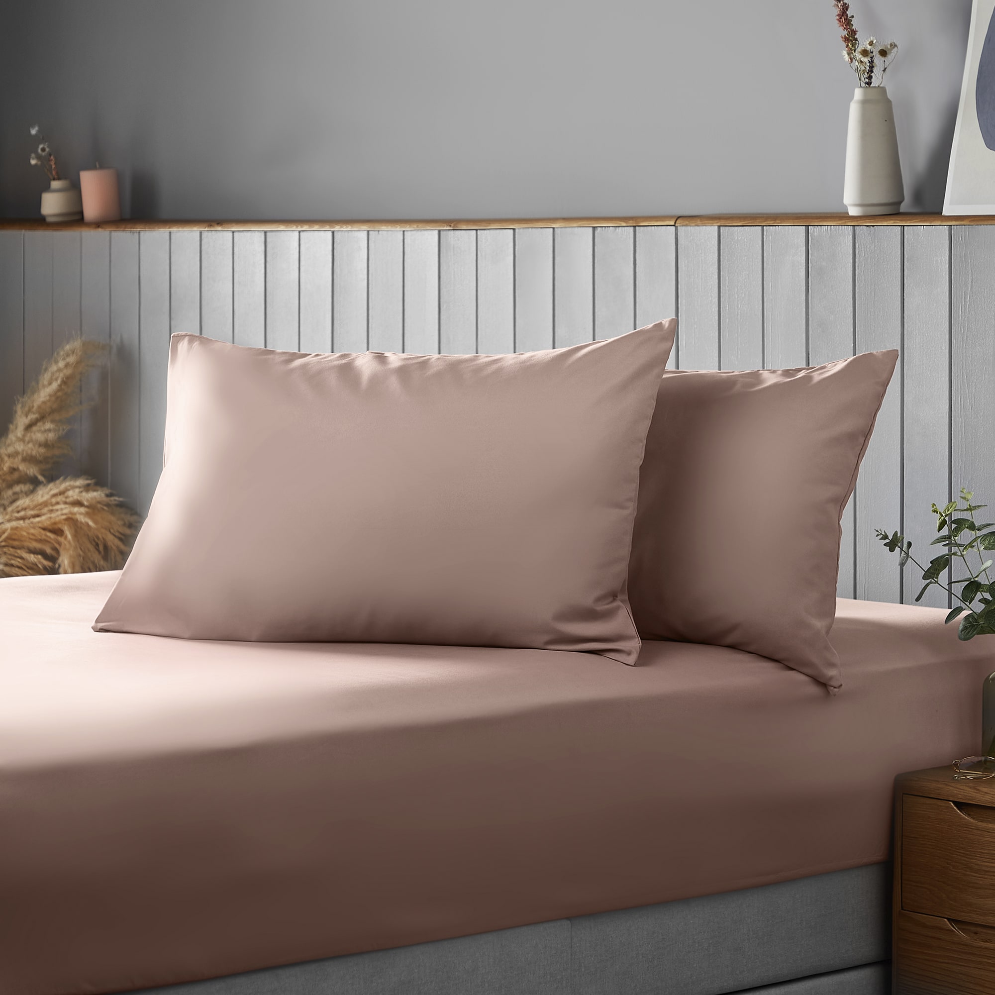 Silentnight Supersoft Blush Pillowcase Pair-image-541589GE