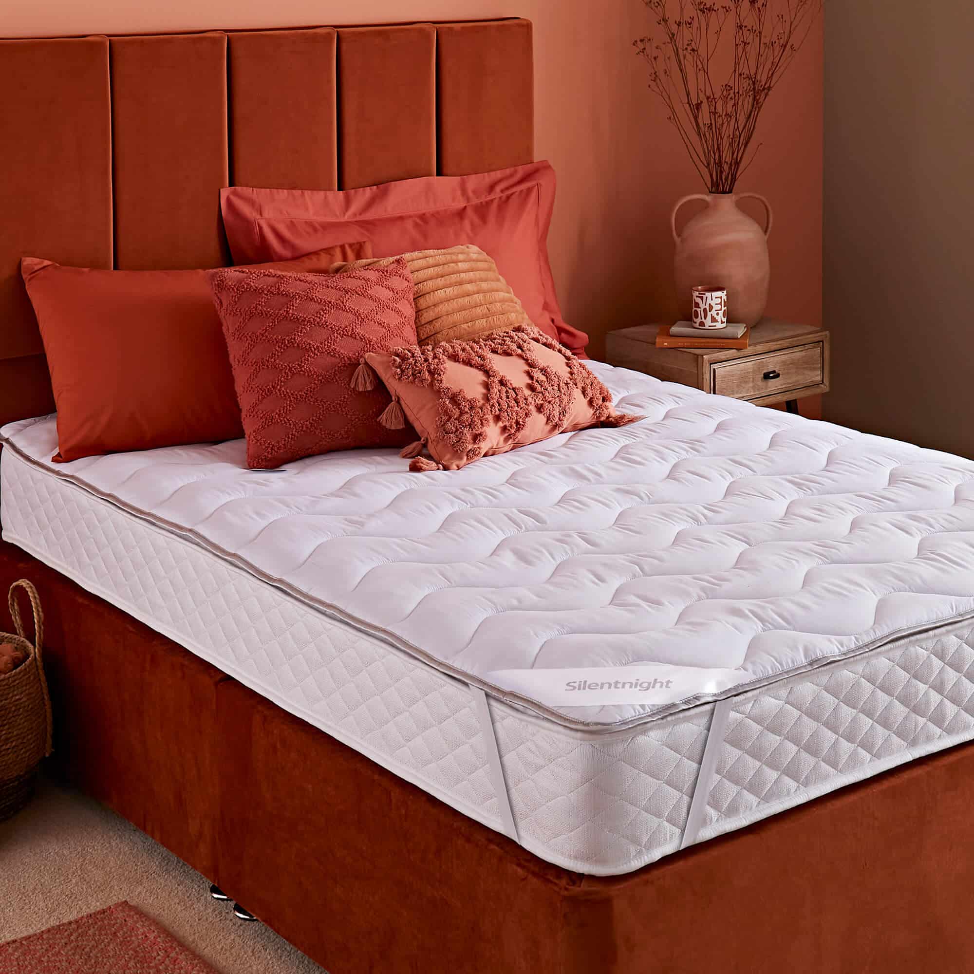 Silentnight Self Heating Mattress Topper-image-562621GE