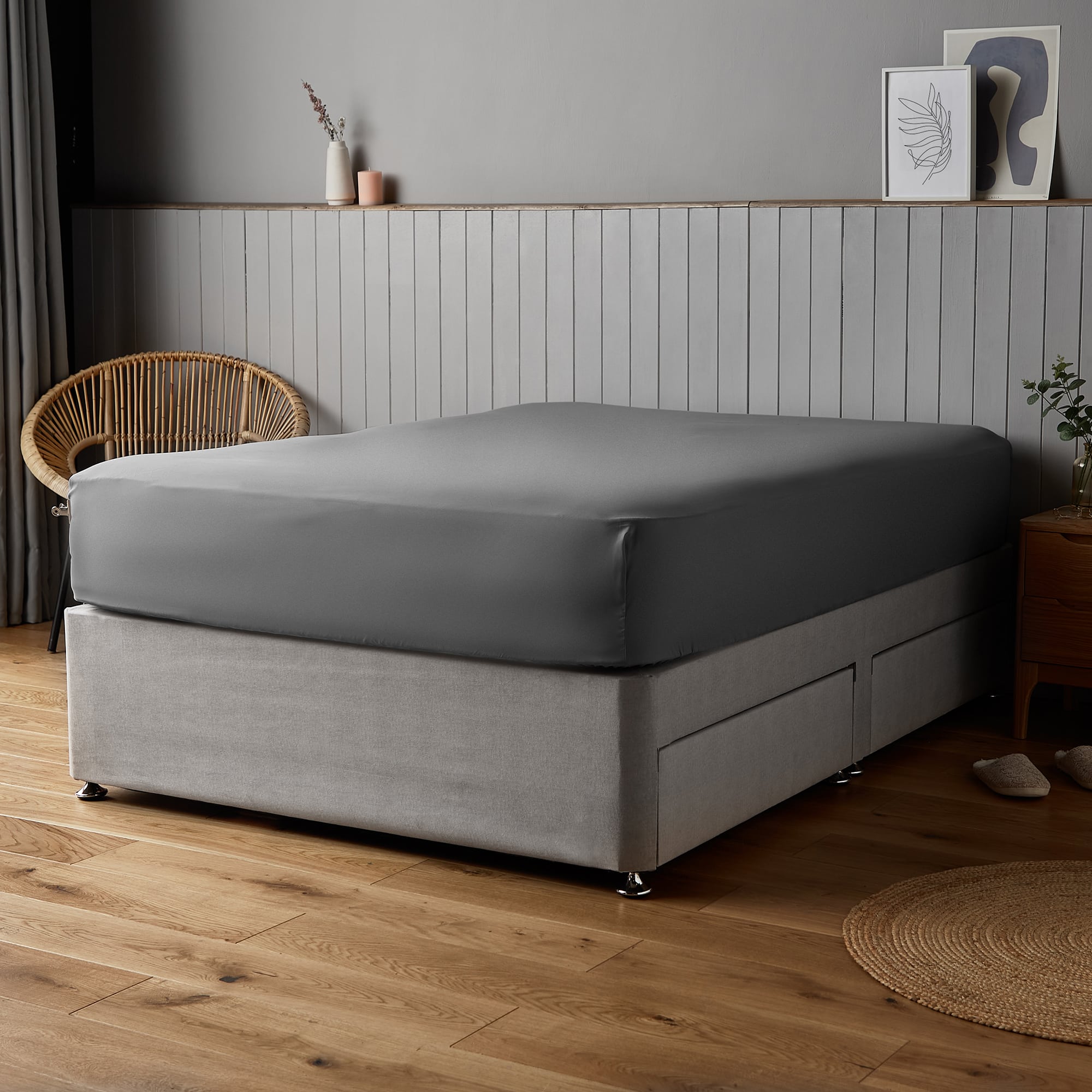 Silentnight Supersoft Charcoal Fitted Sheet-image-558549GE