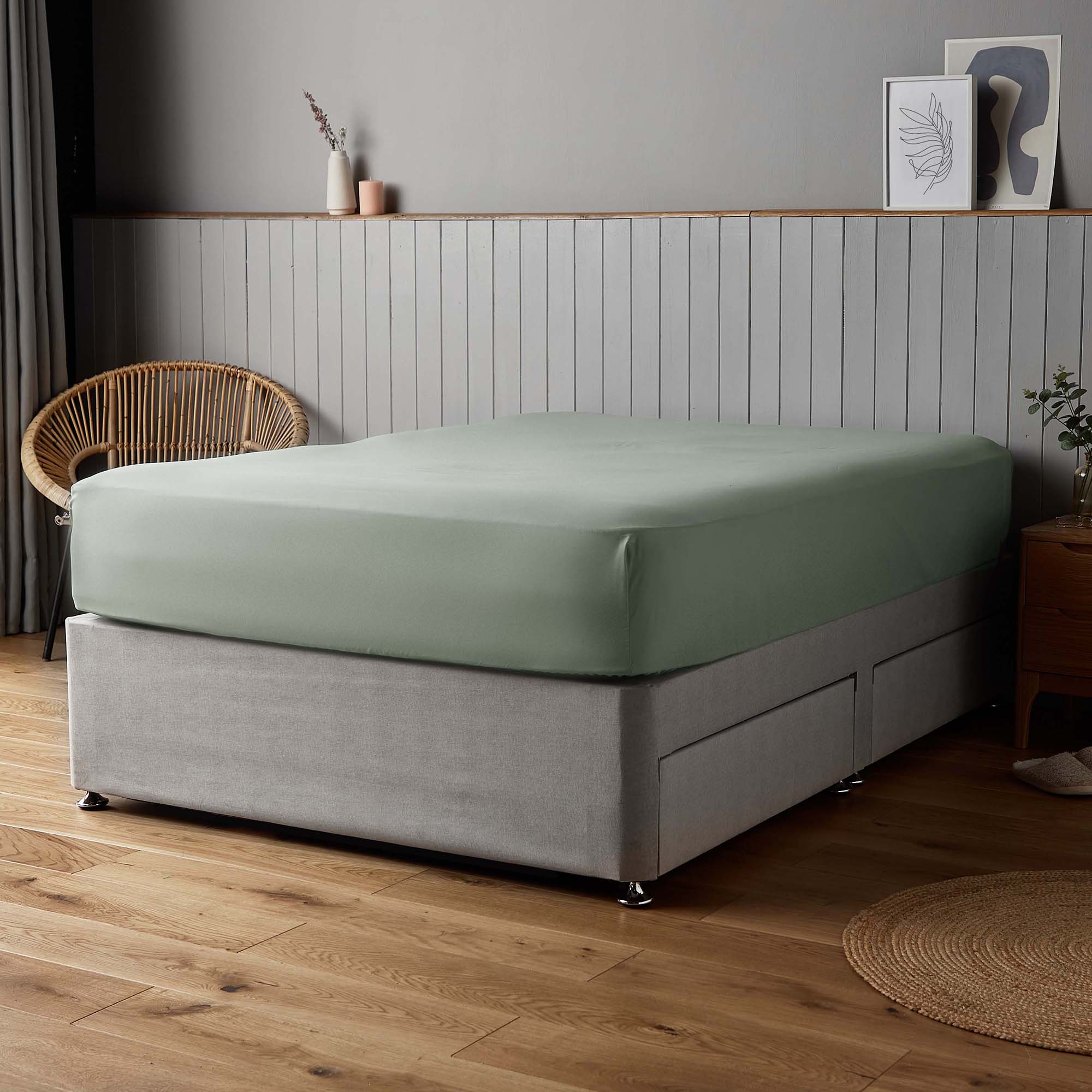 Silentnight Supersoft Sage Fitted Sheet-image-544351GE