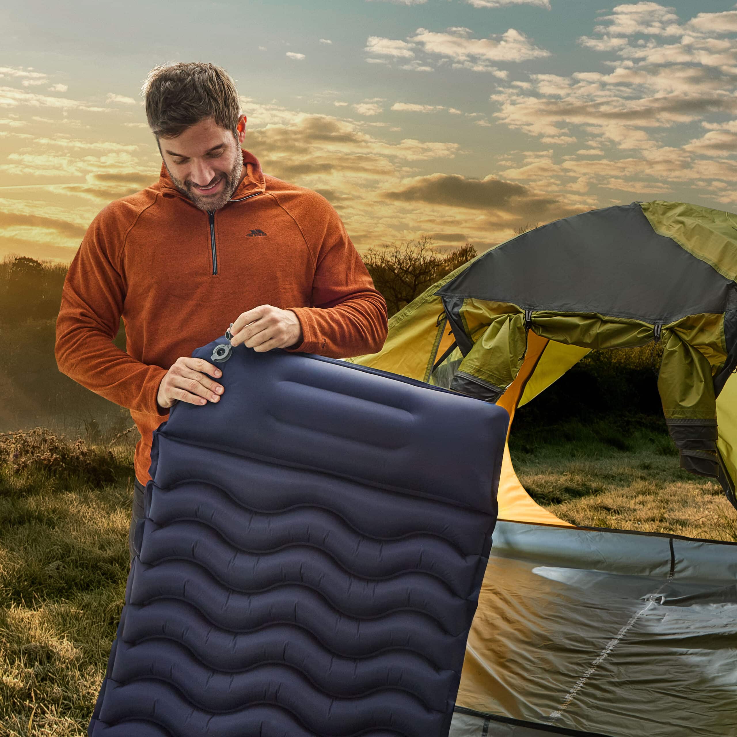Silentnight Camping Collection Inflating Travel Mattress-image-593335GE