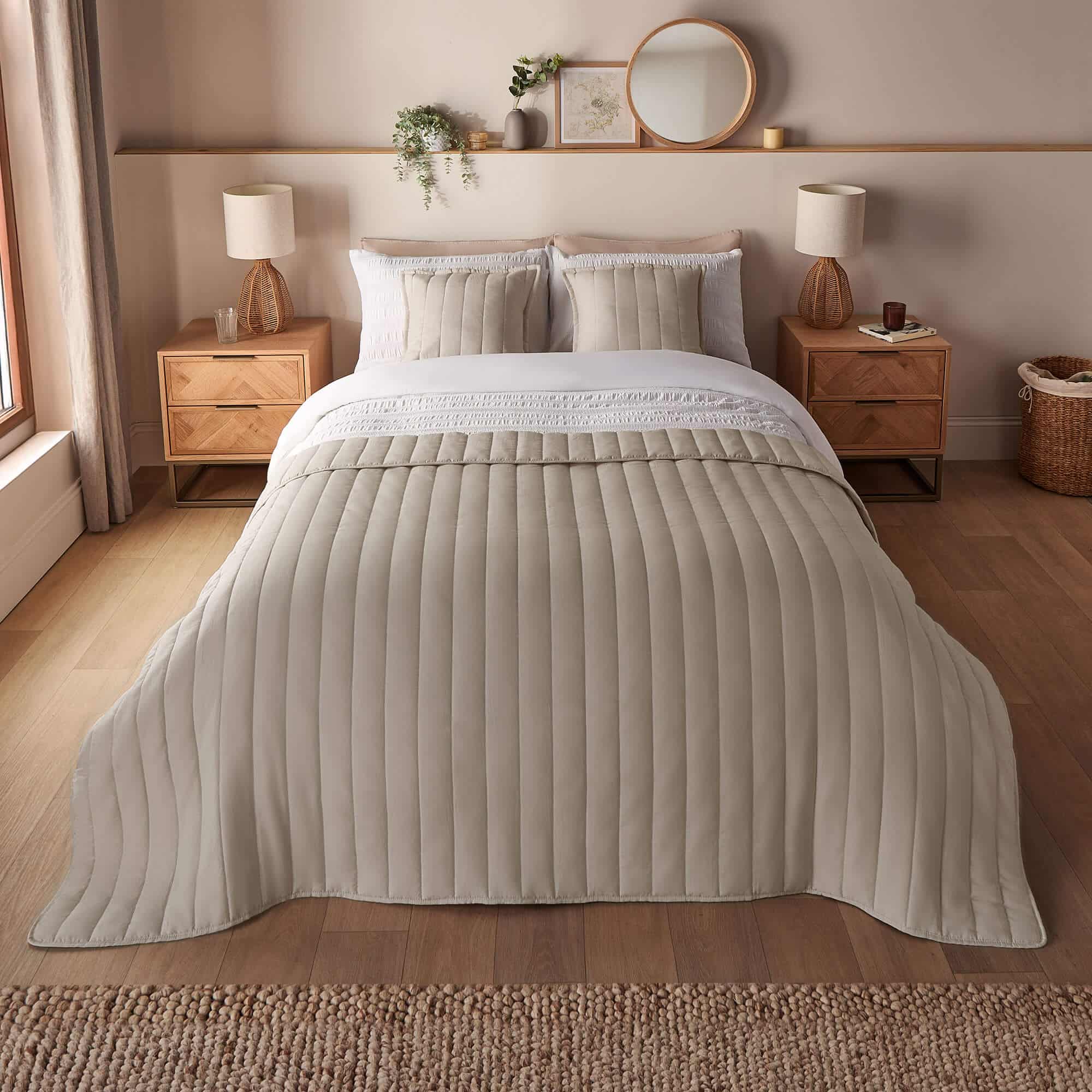 Silentnight Supersoft Quilted Bedspread - Natural-image-593069GE