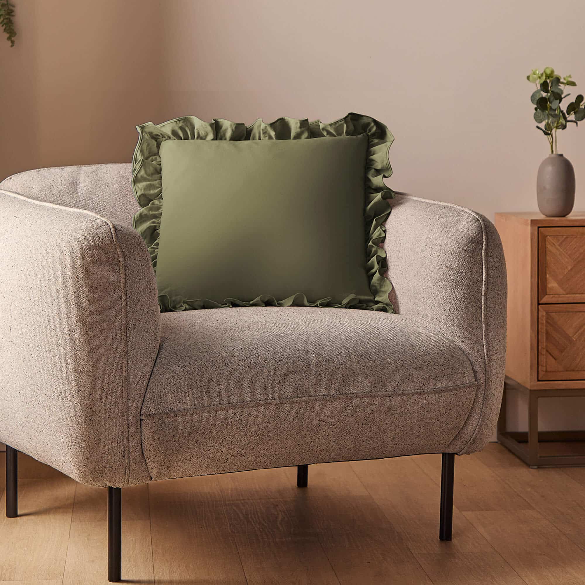 Silentnight Supersoft Ruffle Cushion - Green-image-593106GE