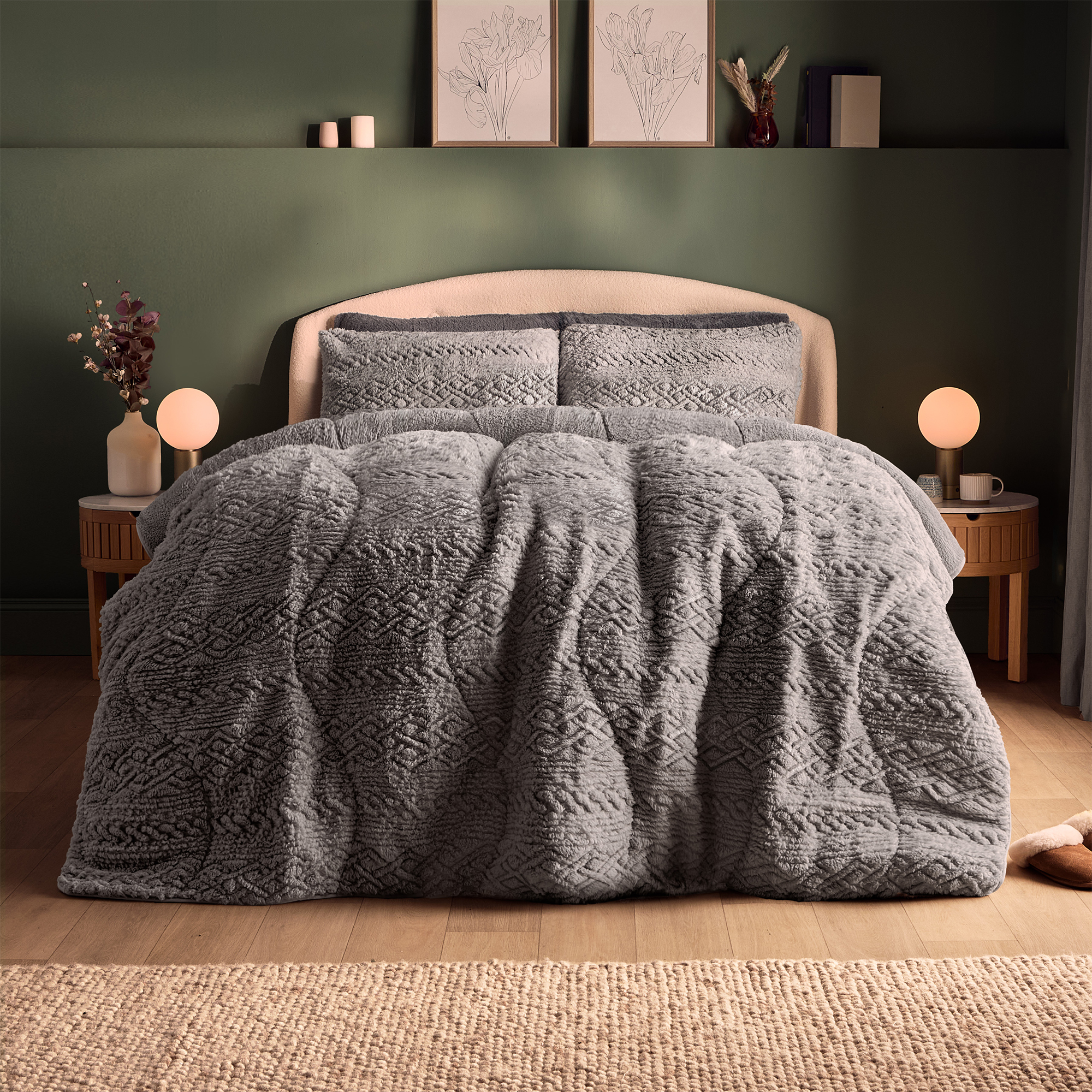 Silentnight Teddy Fleece Coverless Duvet Set-image-602075GE