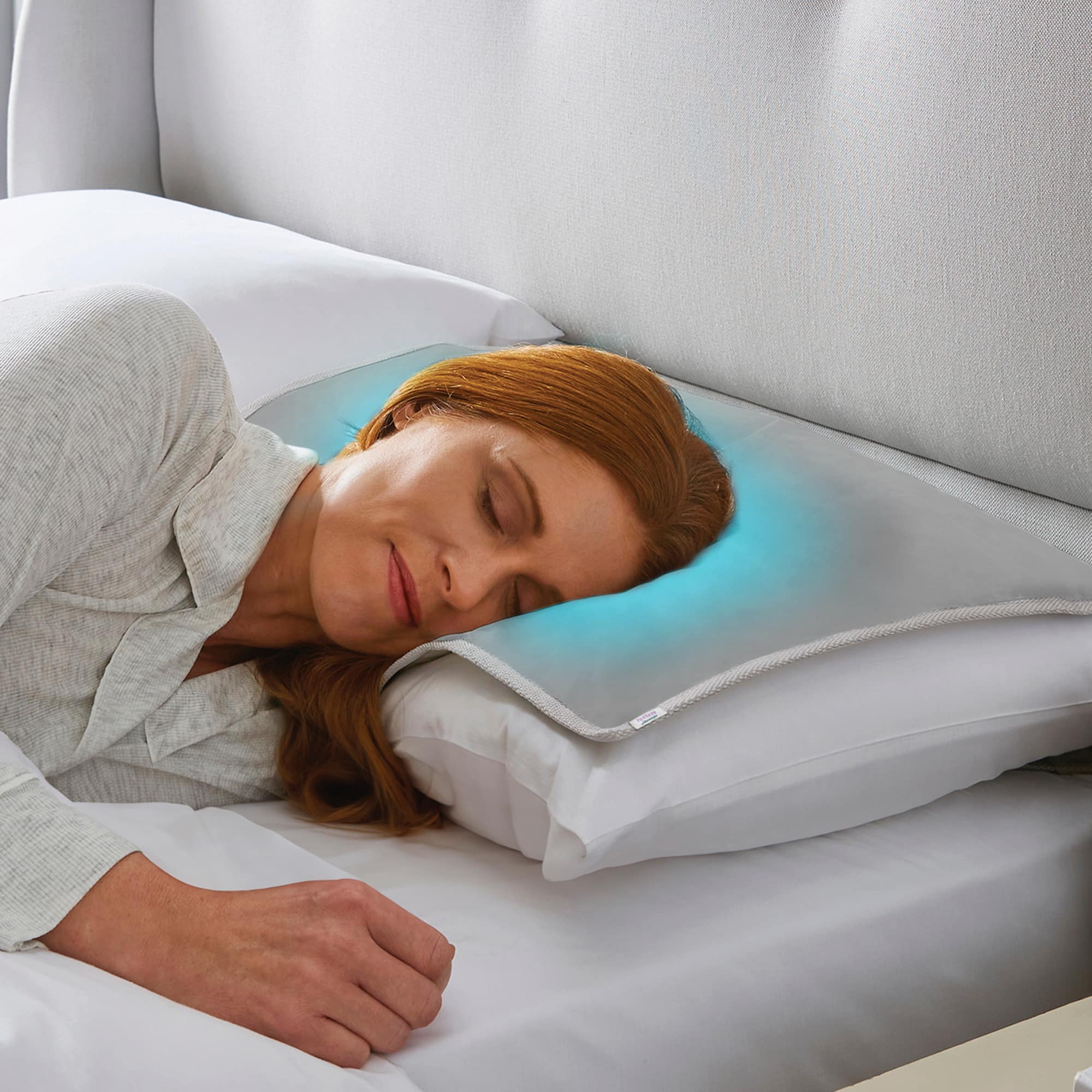 Silentnight Restore Cooling Gel Pillow Pad-image-610872GE