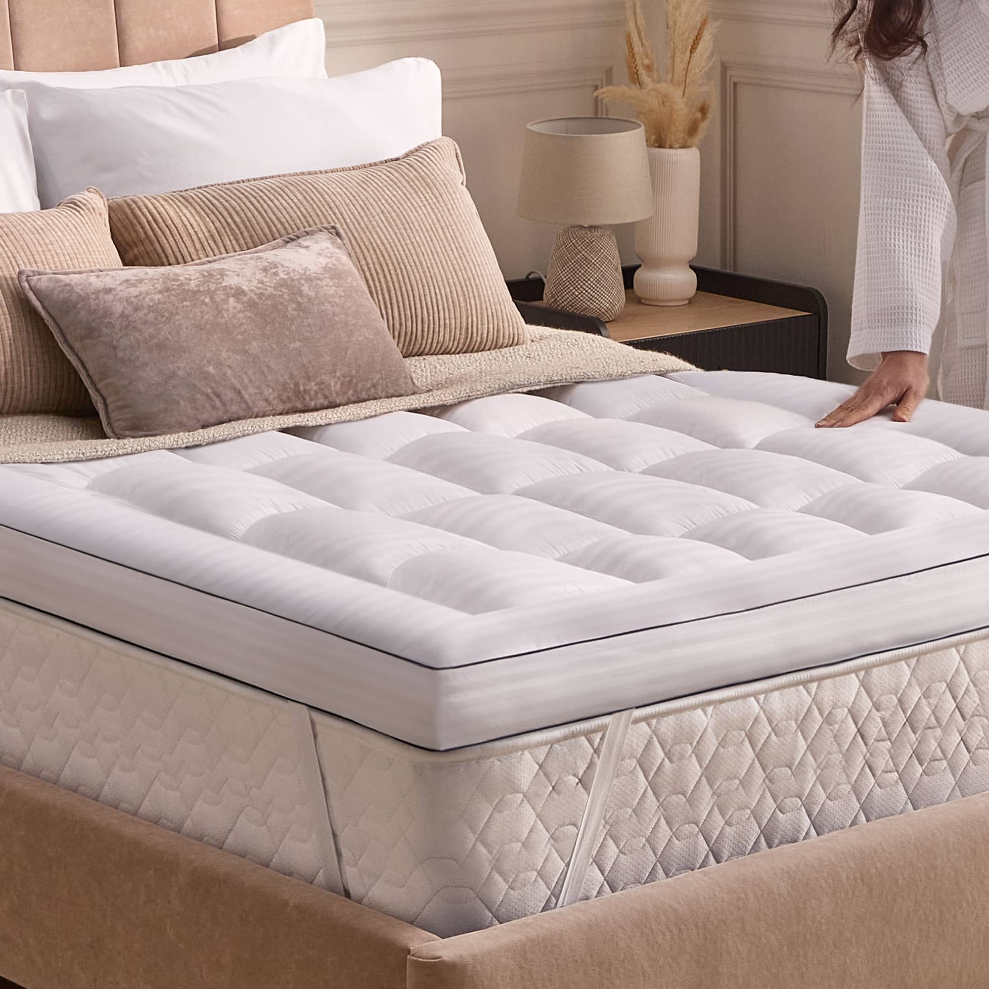 Silentnight Hotel Collection Supreme Mattress Topper 10cm-image-611763GE