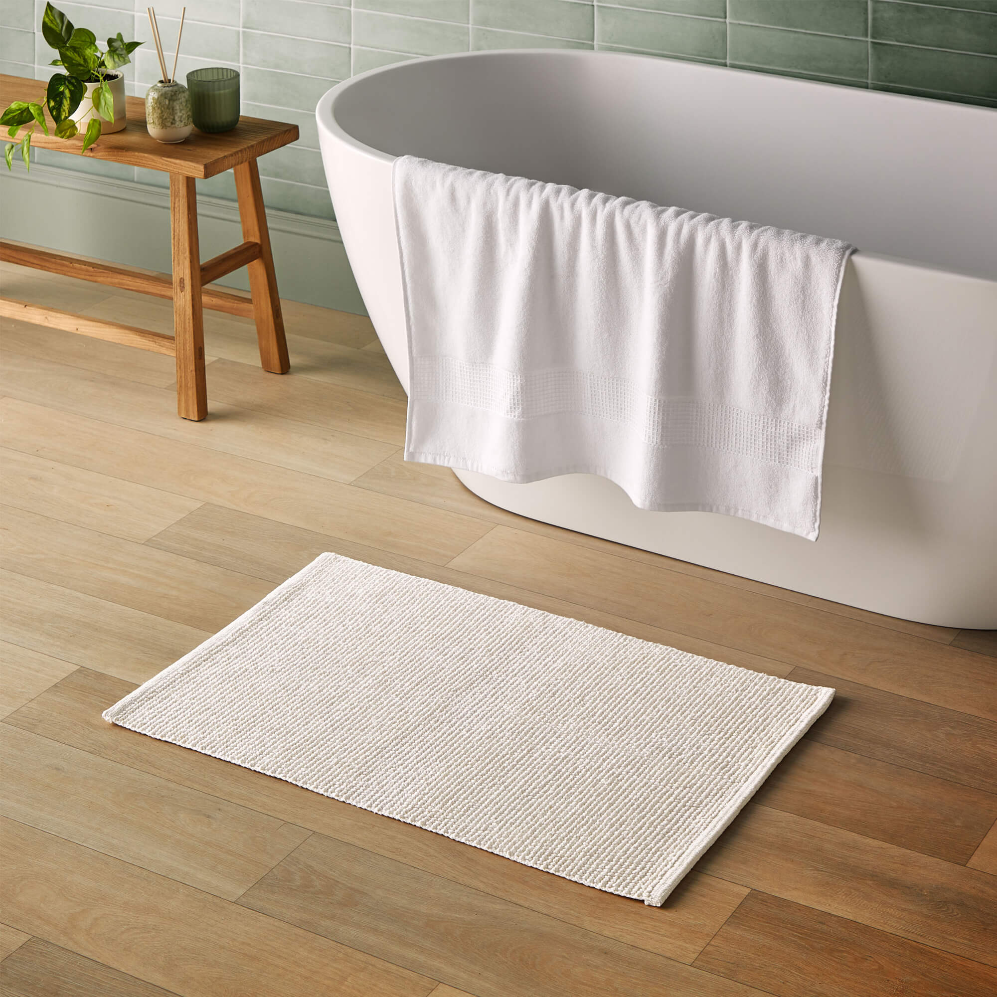 Silentnight Textured Knot Bathmat - White-image-589444GE